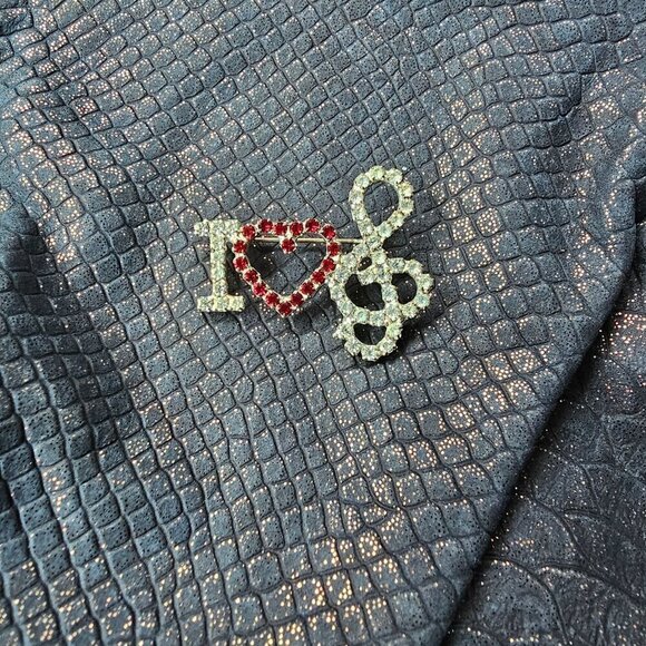 I Love Music Treble Clef Heart Rhinestone Brooch Pin - Picture 2 of 7
